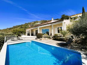 Villa Les Romarins pour 8 personnes avec vue mer panoramique et piscine chauffée à La Londe-les-Maures